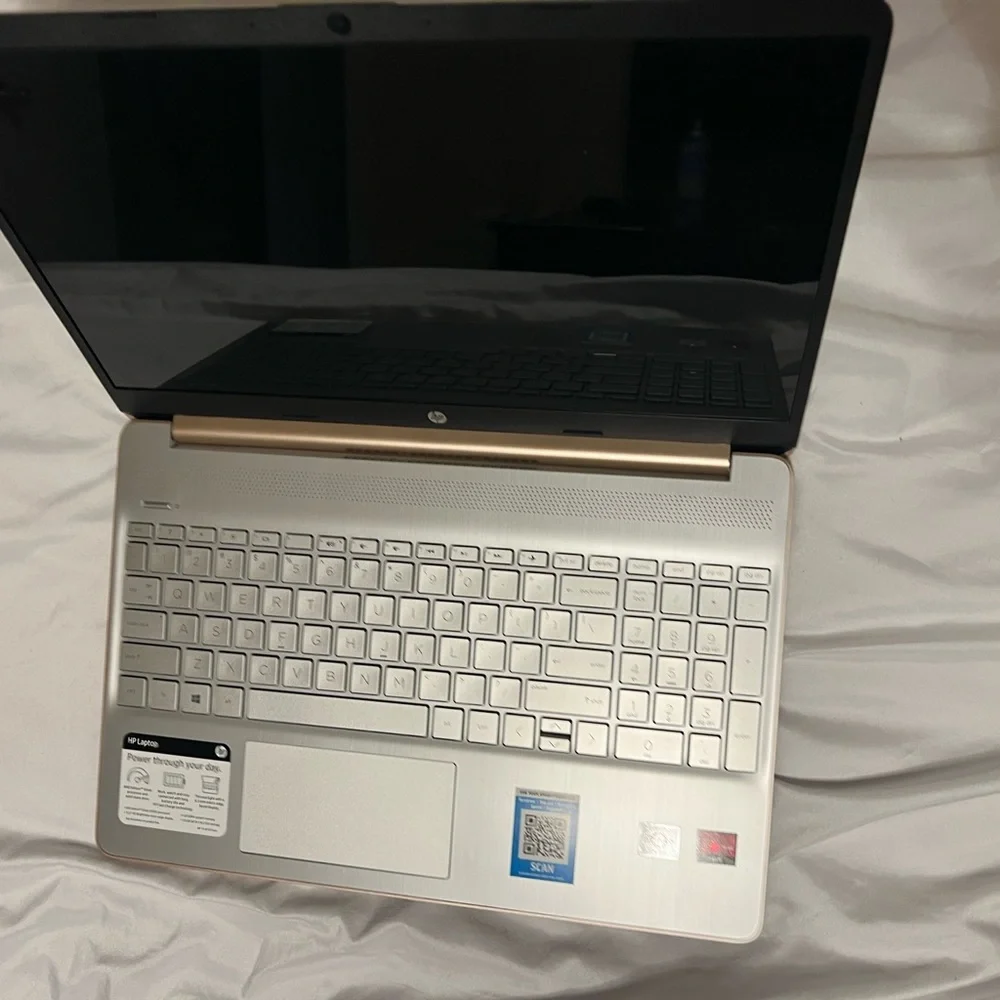 Like new HP Laptop 15-ef1073wm Rose Gold